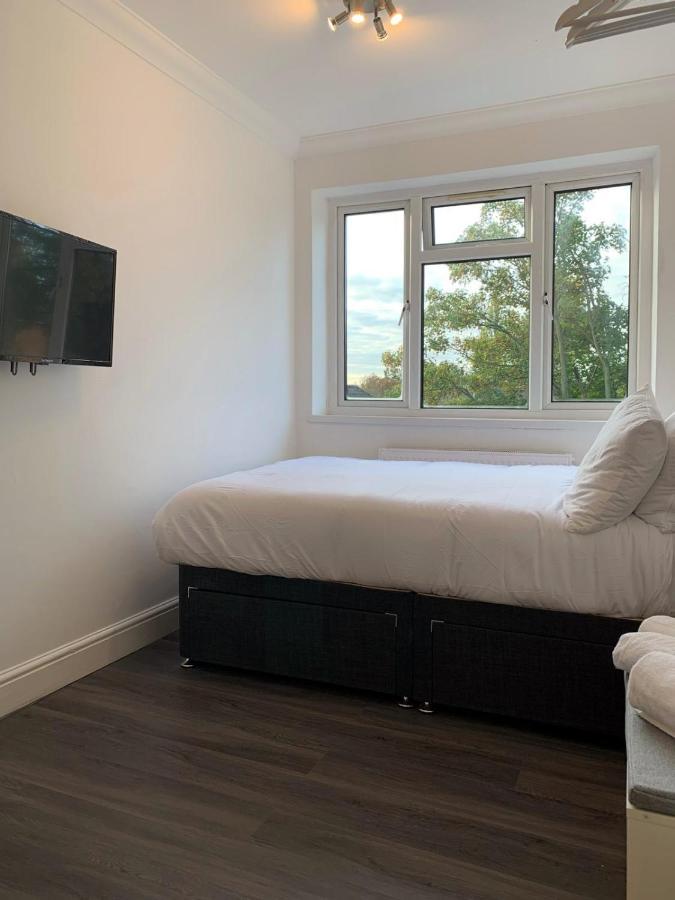 Luxury Suites Near Wembley Stadium, Wembley Arena, London Designer Outlet Exterior photo